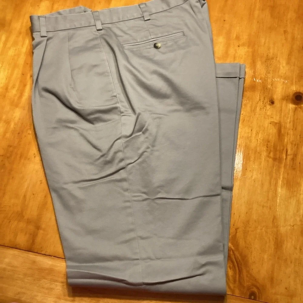 Jos. A. Bank Traveler's Collection‎ Pleated Chinos Mens 36x34 Grey Cotton Pants